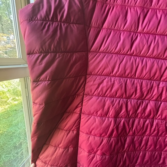 Torrid Long Quilted Red Coat ultra lightweight - Picture 4 of 4